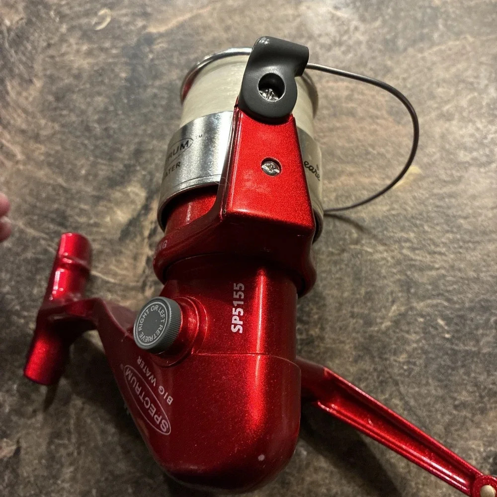 shakespeare fishing reel spectrum big water SP5155 Red working Spin Cast